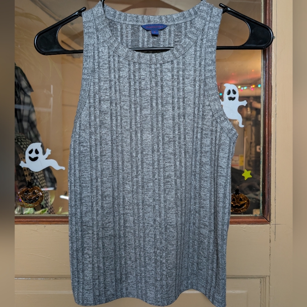 Gray Aeropostale Ribbed Tank Top - Picture 1 of 3
